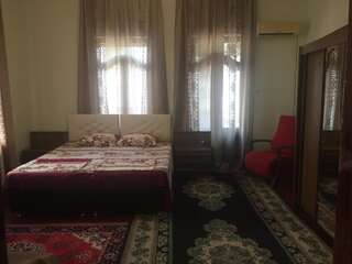 Гостевой дом Rest House Batumi Батуми Двухместный номер с 1 кроватью или 2 отдельными кроватями-10