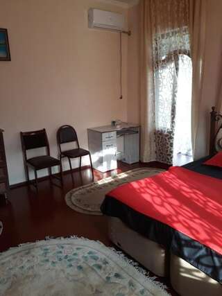 Гостевой дом Rest House Batumi Батуми Двухместный номер с 1 кроватью или 2 отдельными кроватями-23